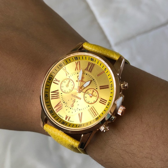 Classy leather gold watch main image 6